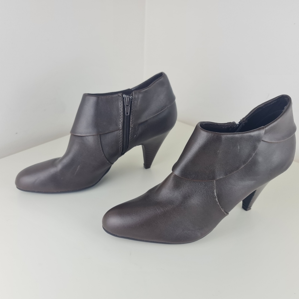 Fioni Heeled Fashion Booties Women's Shoes Size 10 Brown Boots